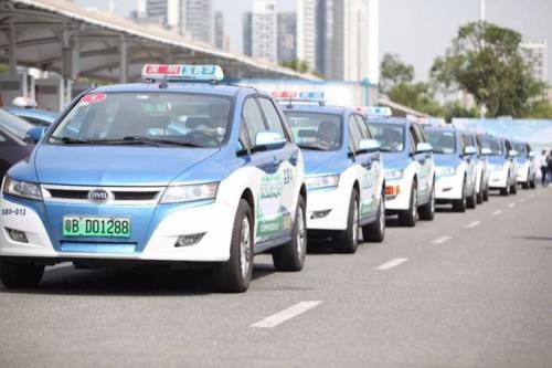 北京市、タクシーの電動化に高額インセンティブ