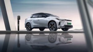 トヨタ、中国市場で戦略的提携展開 – 電池リサイクルとスマート運転分野で新たな一歩