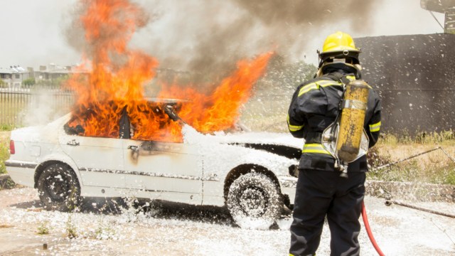 電気自動車の安全性再び疑問視：HiPhi Xの衝突・火災事故